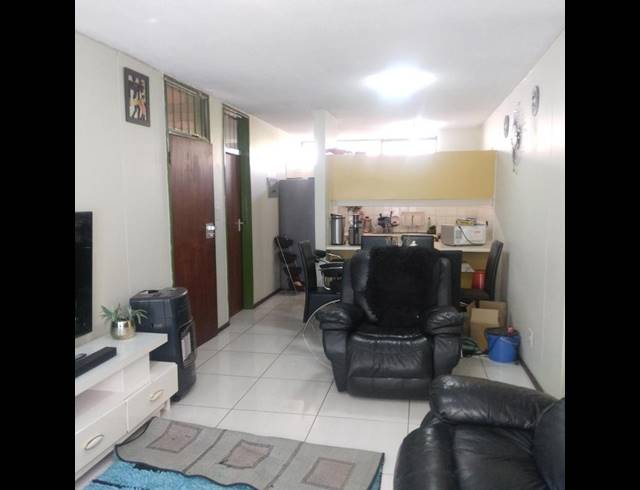 3 BEDROOM APARTMENT FOR SALE IN SUNNYSIDE